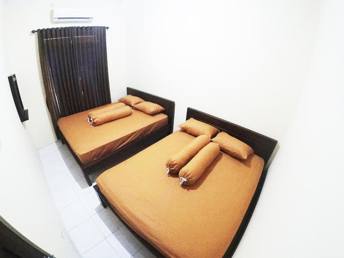 Minggiran Street Homestay Jogja Джокякарта Екстериор снимка
