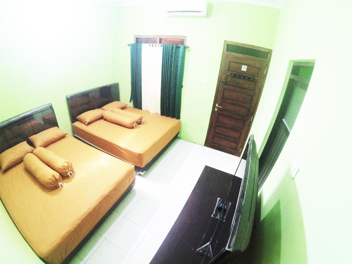 Minggiran Street Homestay Jogja Джокякарта Екстериор снимка