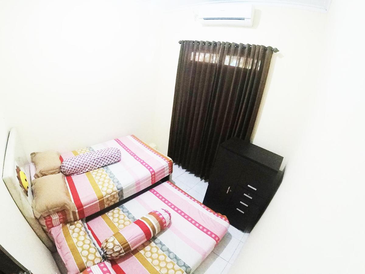 Minggiran Street Homestay Jogja Джокякарта Екстериор снимка